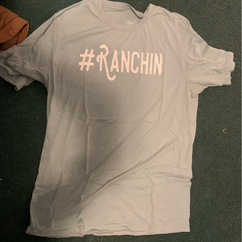 graphic tee